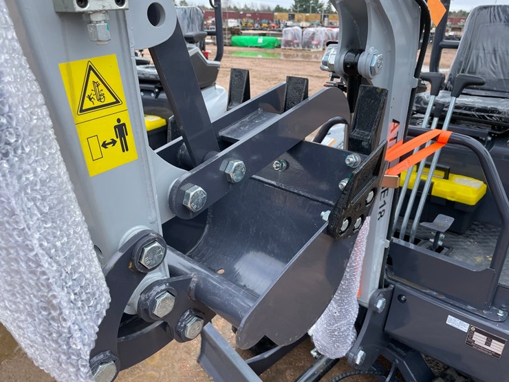 #5515-•-new-ats-me18-mini-excavator-image-7