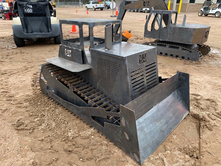 #1632-•-shop-made-bulldozer-fire-pit-image-4