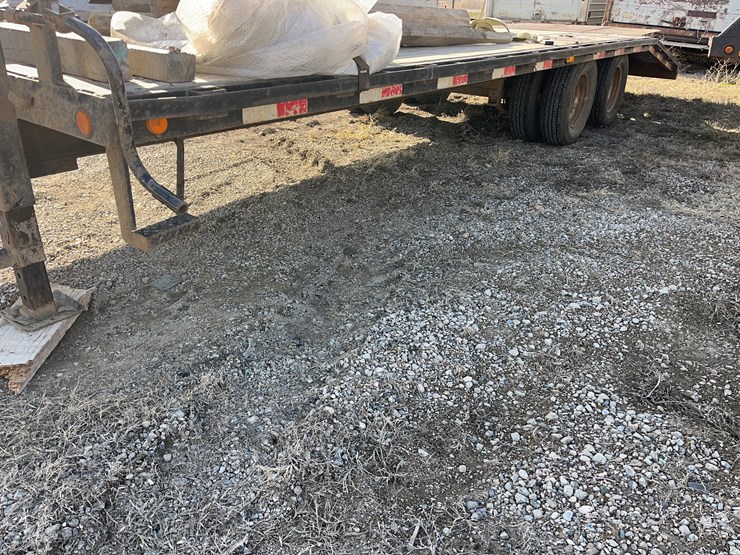 gooseneck-flatbed-trailer-image-8