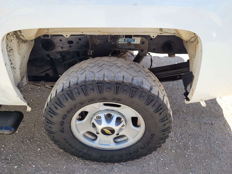 2016-chevrolet-silverado-2500-image-9
