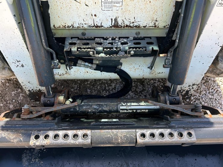 2022-bobcat-s770-image-10