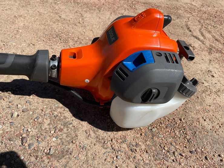 #1533-•-husqvarna-330lk-hi-torq-weed-wacker-image-9