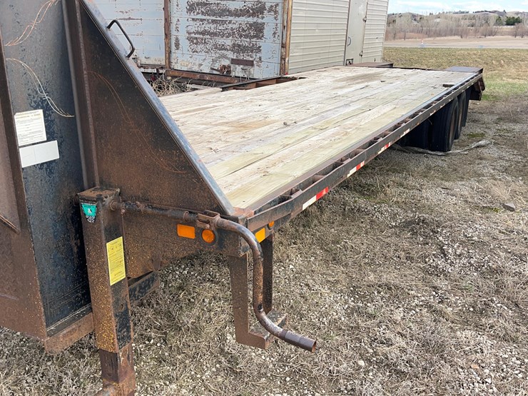 gooseneck-trailer-image-12