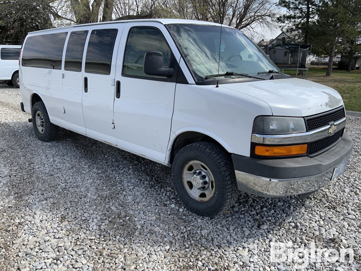 2008-chevrolet-express-g3500-image-3