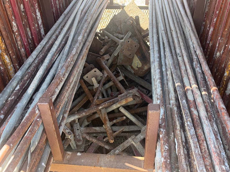 scaffolding-on-carring-cage.-image-5