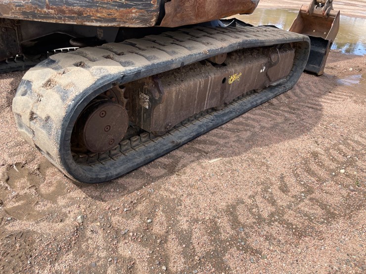 2020-bobcat-e32i-image-21