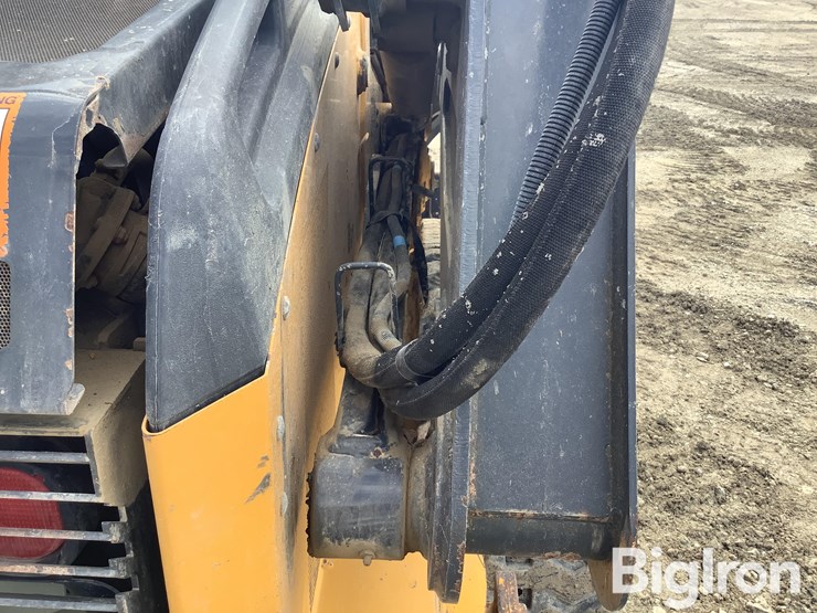 2021-deere-325g-image-17