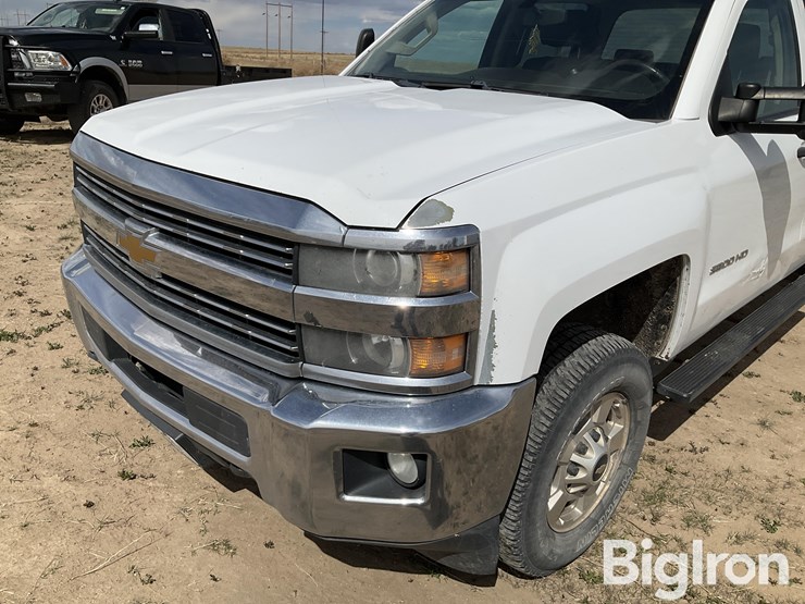 2015-chevrolet-silverado-2500-image-9