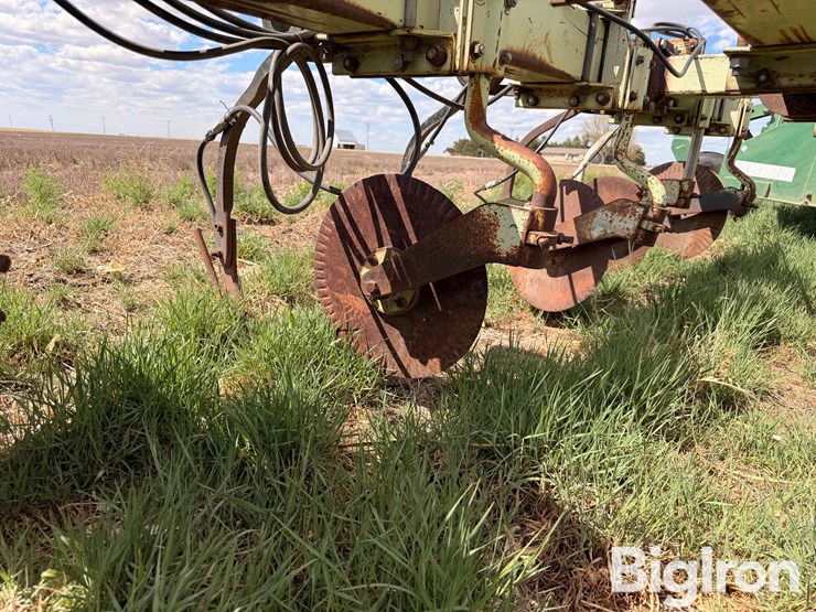 orthman-12-row-liquid-fertilizer-applicator-image-12