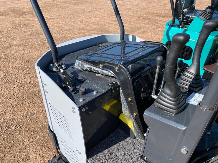 #5513-•-ats-d12d-mini-excavator-image-10