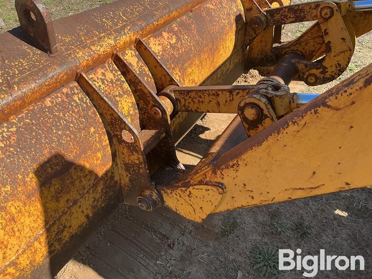 1981-deere-310a-image-18