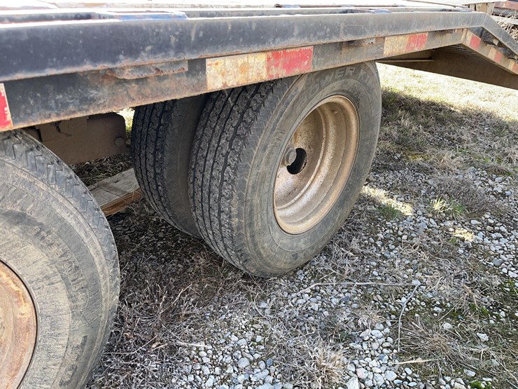 gooseneck-flatbed-trailer-image-11