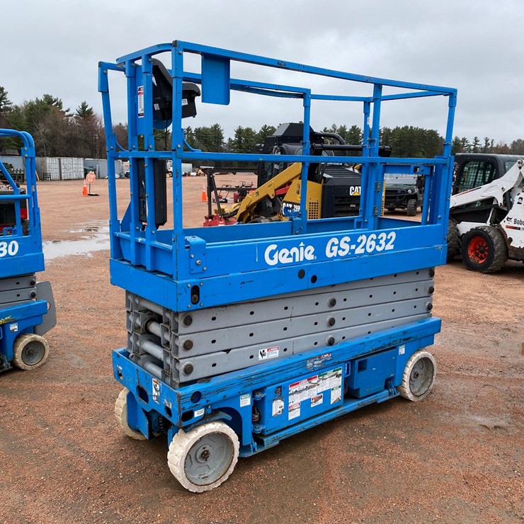 2002 GENIE GS2632