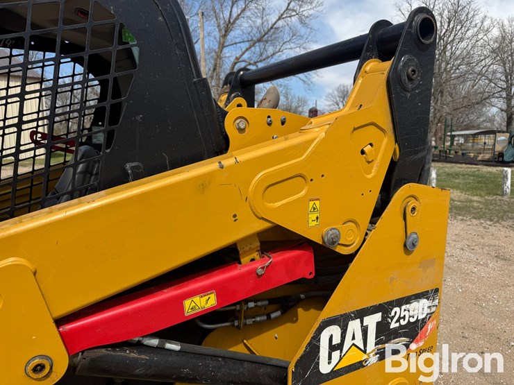 2020-caterpillar-259d-image-16