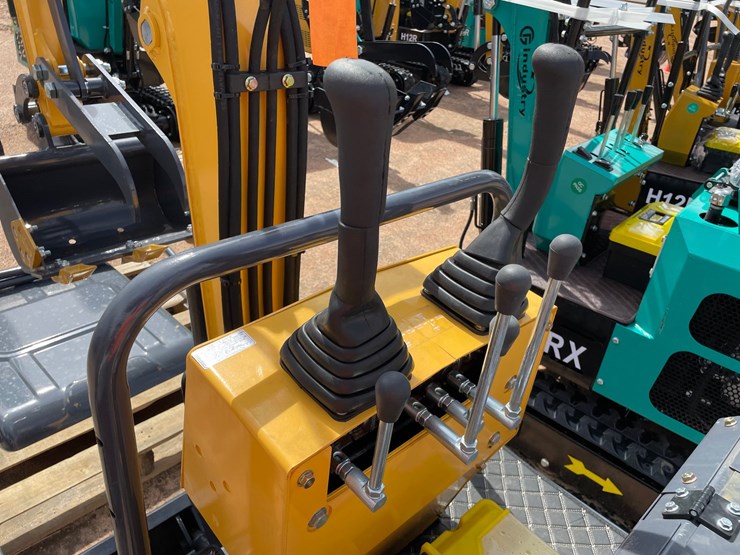 #5546-•-landhonor-lhr-kn16-mini-excavator-image-7