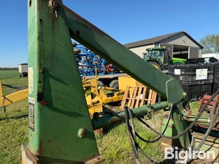 john-deere-158-image-9