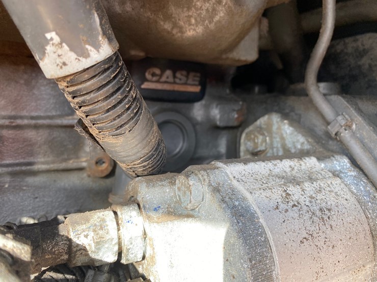 2012-case-521e-image-15