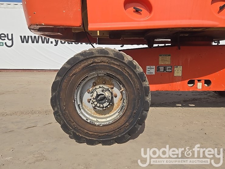 2008-jlg-400s-image-17