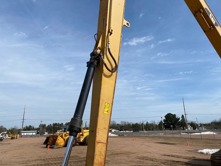 2014-caterpillar-324el-image-16