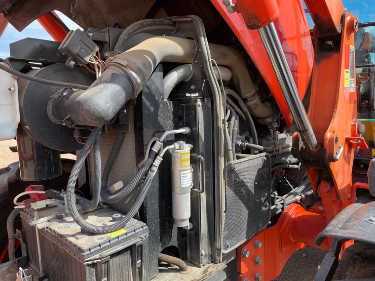 2014-kubota-m135gx-image-43