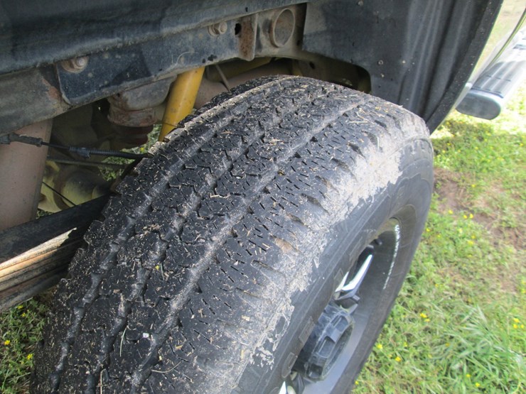 2011-chevrolet-2500hd-image-12