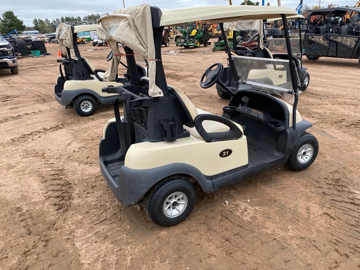 #1582-•-club-car-electric-golf-cart-with-charger-image-6