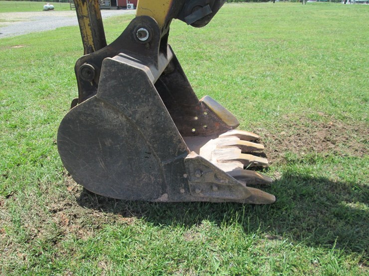 deere-200-lc-image-29