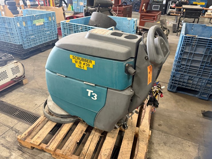 #2055-•-floor-scrubber-(parts-only)-image-2