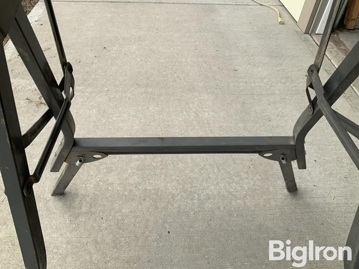 black-&-decker-dual-27"-work-center-image-10