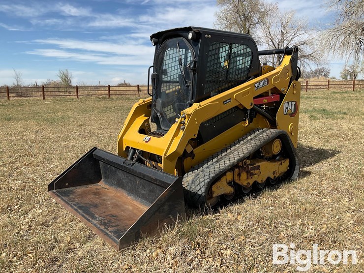 2020-caterpillar-259d3-image-1