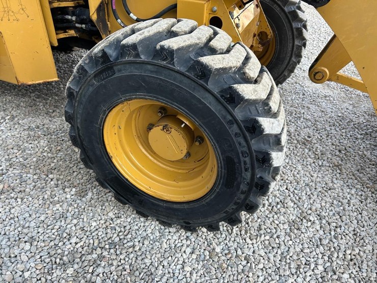 2017-caterpillar-903c2-image-12