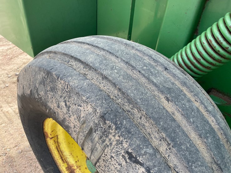 john-deere-510-image-24