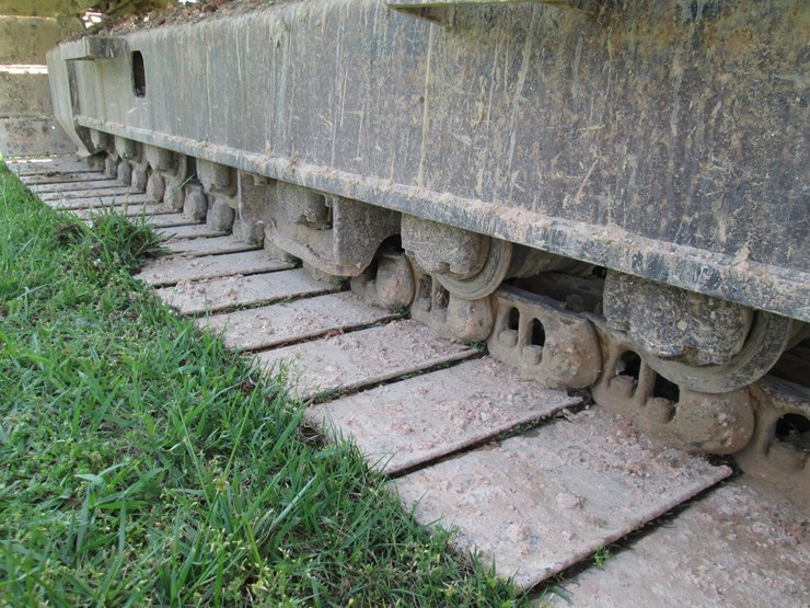 deere-200-lc-image-8