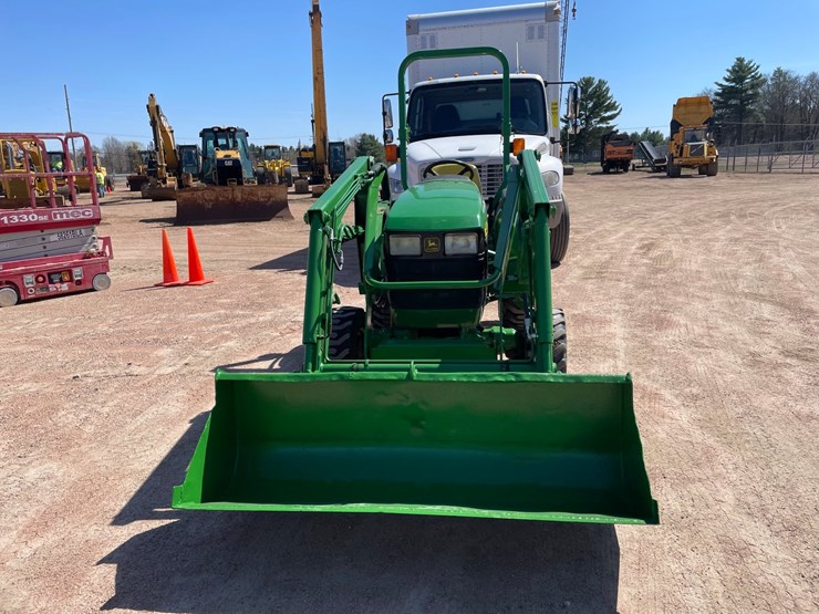 john-deere-4200-image-2