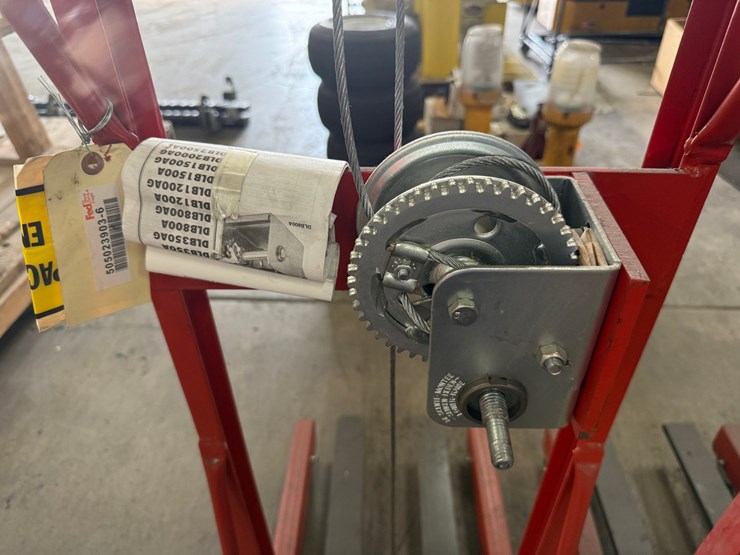 #2020-•-(2)-wesco-industrial-products-winch-operated-pedalifts-image-10