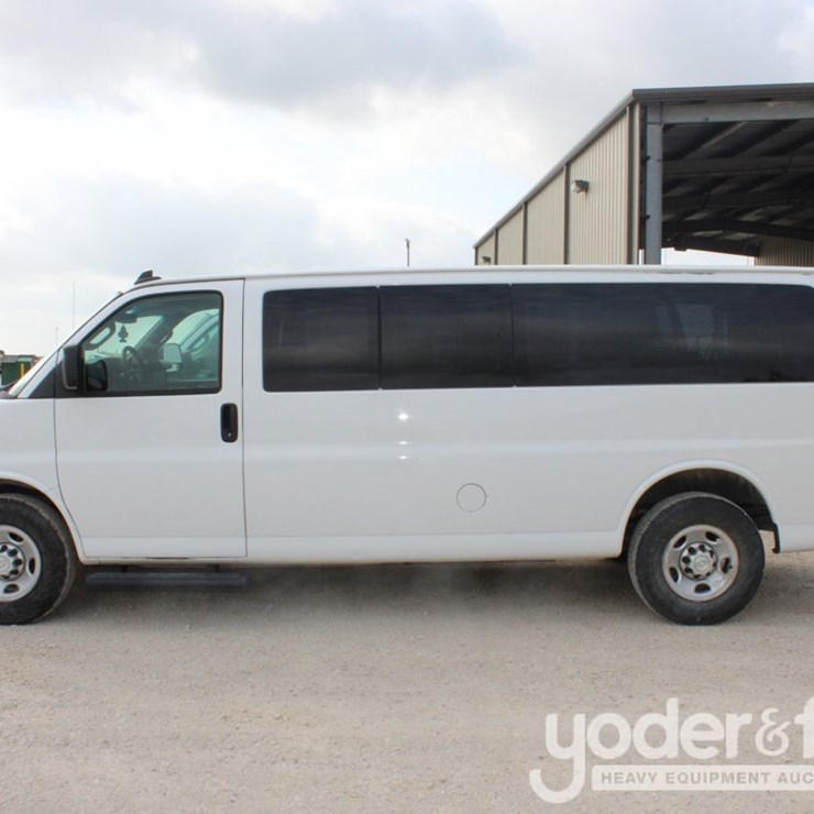 2017 CHEVROLET EXPRESS 3500