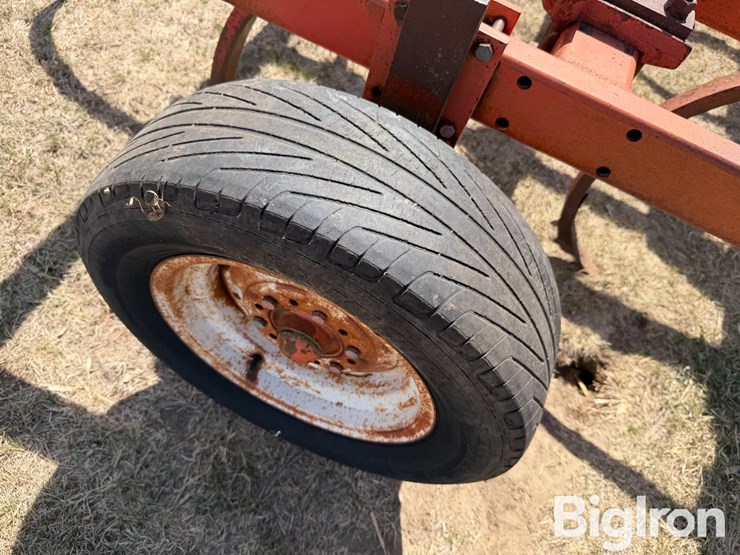 allis-chalmers-1600-image-19