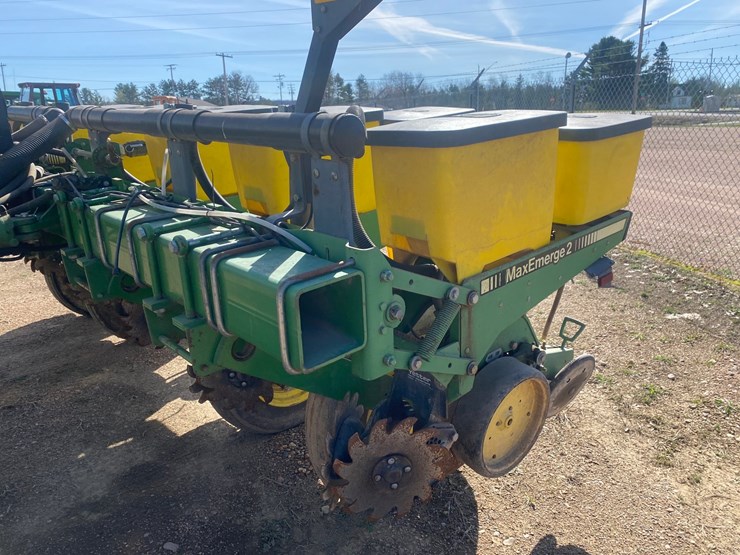 john-deere-7200-image-50