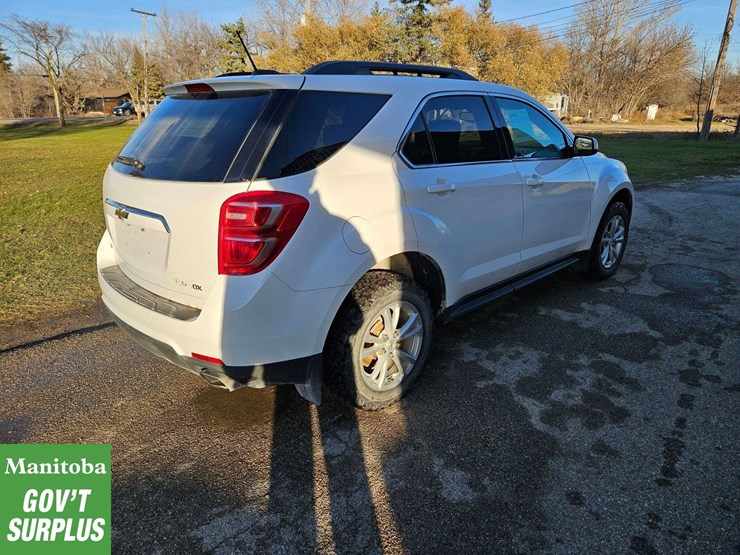 2016-chevrolet-equinox-lt-image-4