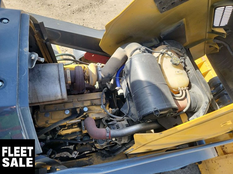 2016-deere-410l-image-27