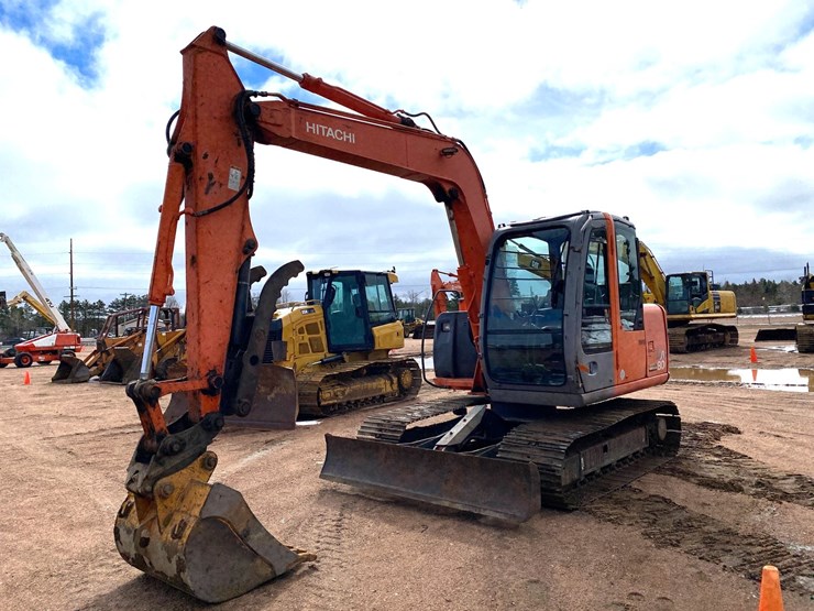 2005-hitachi-zx80-image-1