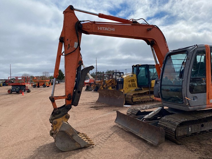 2005-hitachi-zx80-image-13