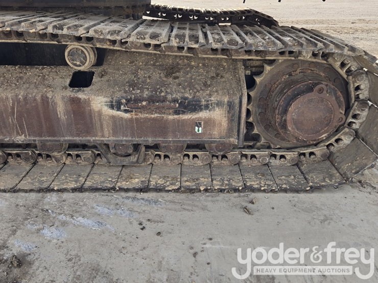 2021-caterpillar-336-image-14