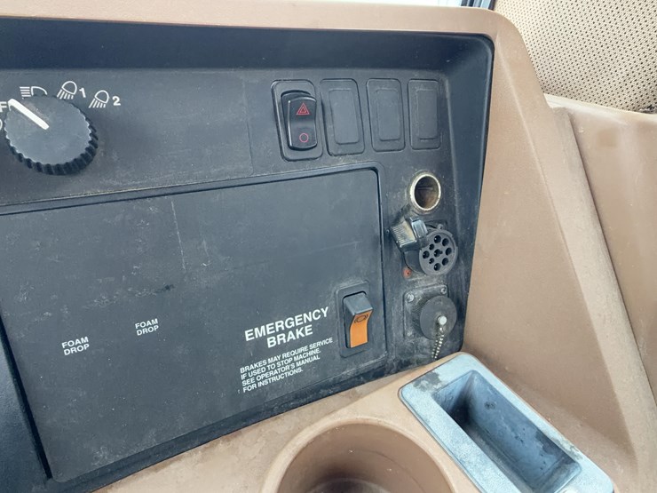 john-deere-4930-image-41