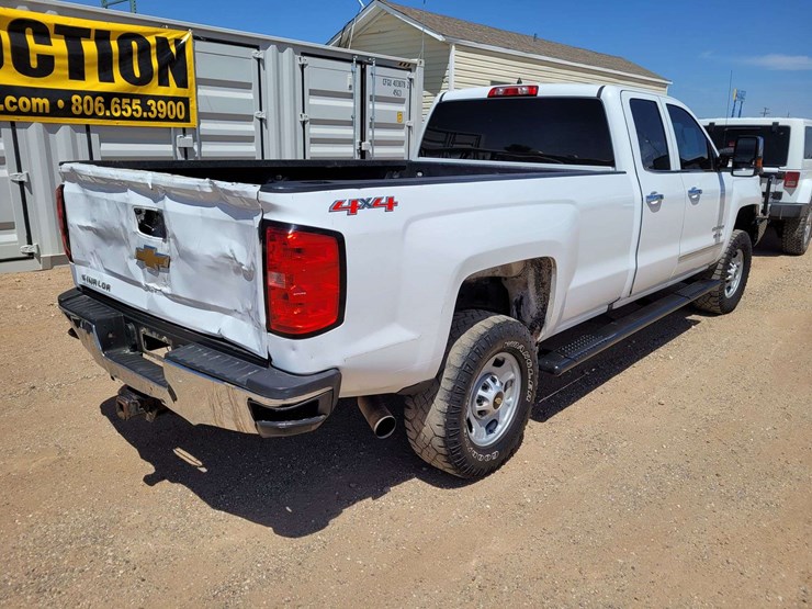 2016-chevrolet-silverado-2500-image-6