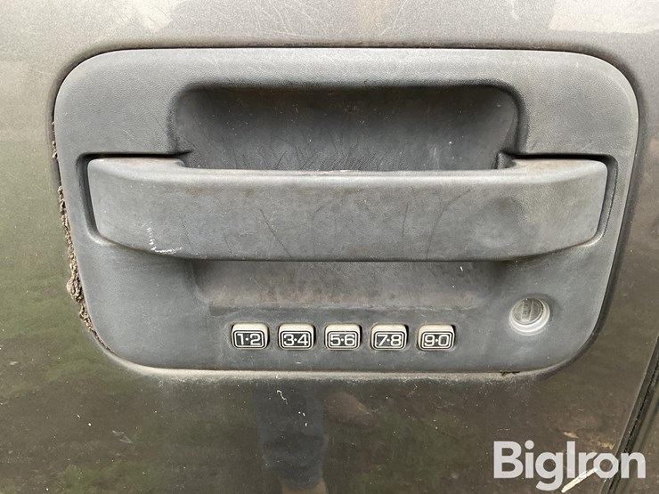2004-ford-f150-xlt-image-12