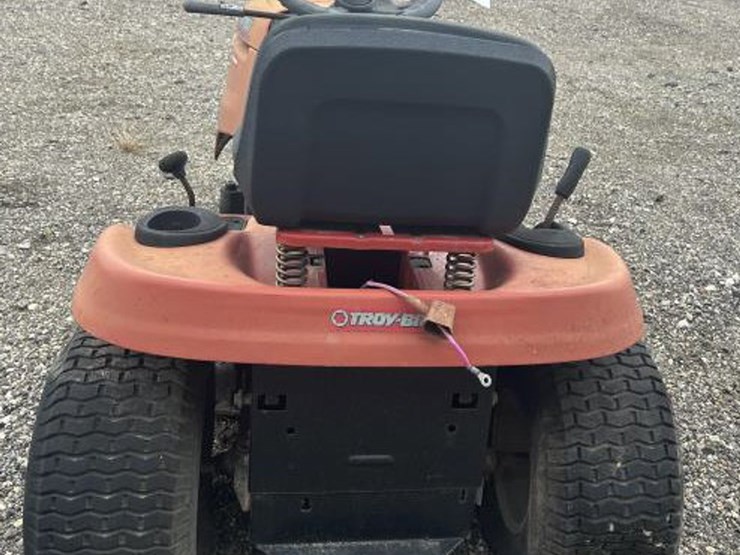 troy-bilt-bronco-image-6
