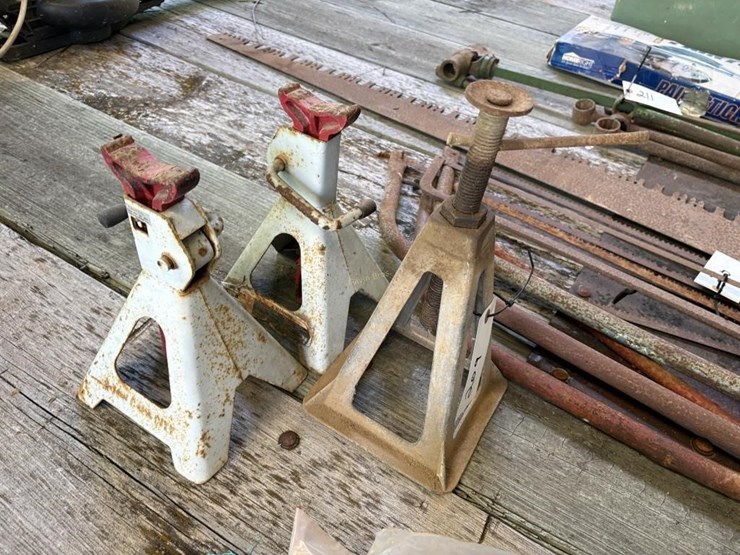 3-jack-stands-image-2