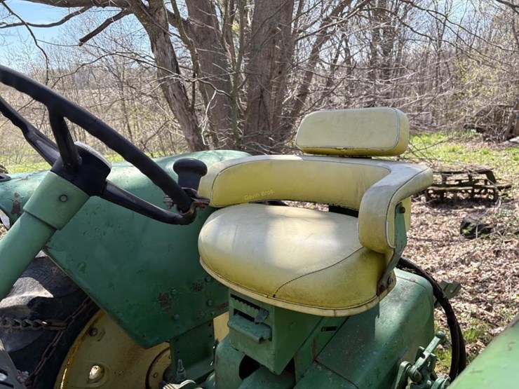 john-deere-3020-image-7