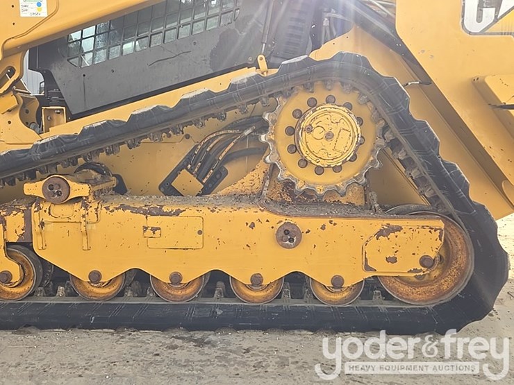 2022-caterpillar-299d3-image-12